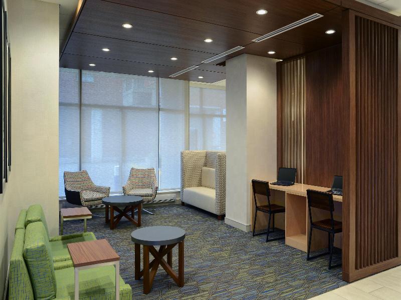 Holiday Inn Express Toronto Downtown image