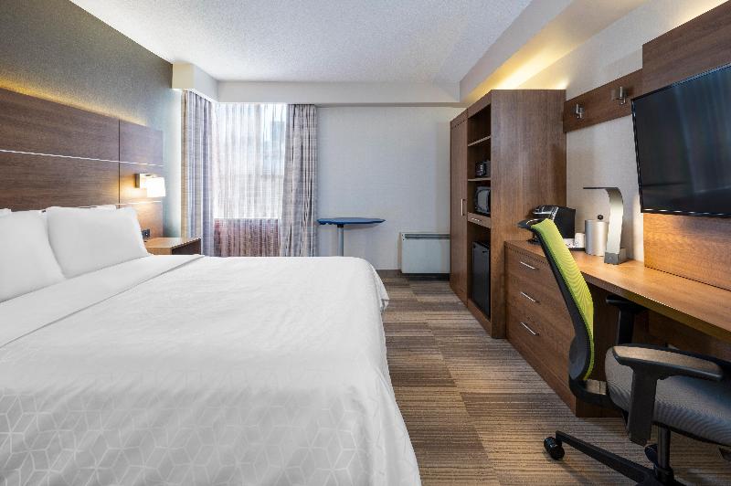 Holiday Inn Express Toronto Downtown Holiday Inn Express Toronto Downtown