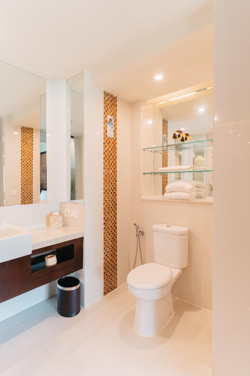Novotel Lombok Resort and Villas image