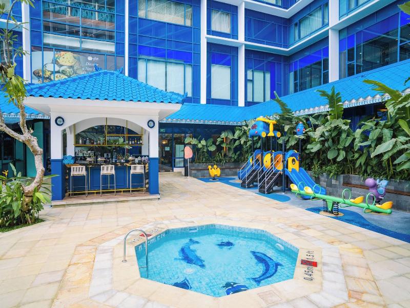 Le Meridien Jakarta image