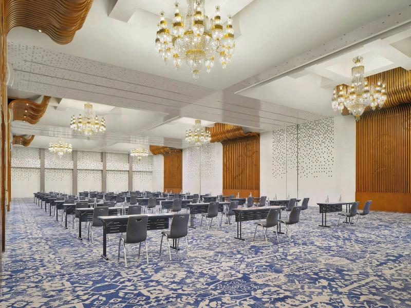 Le Meridien Jakarta image