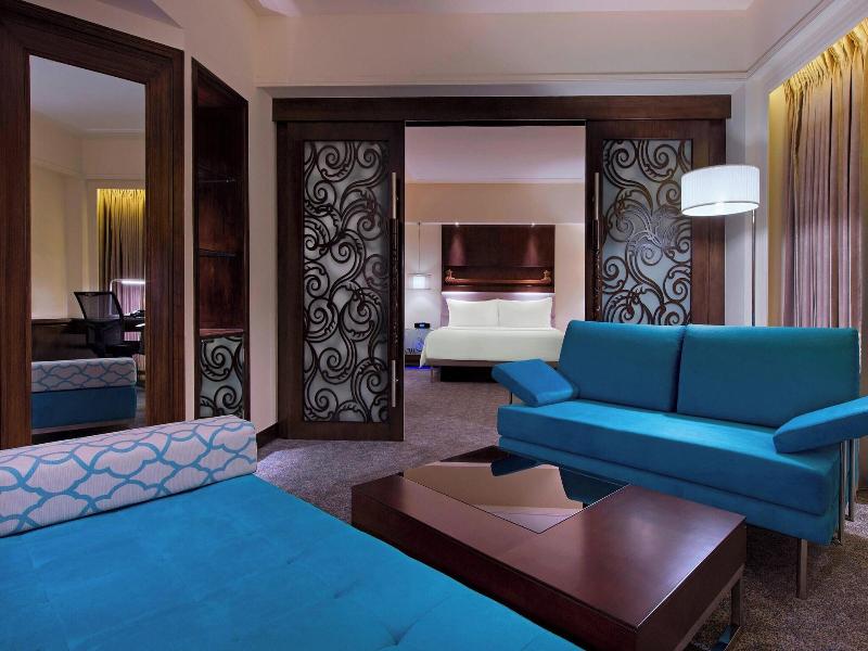 Le Meridien Jakarta image