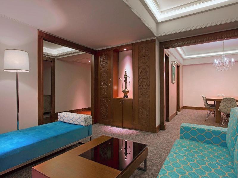 Le Meridien Jakarta image
