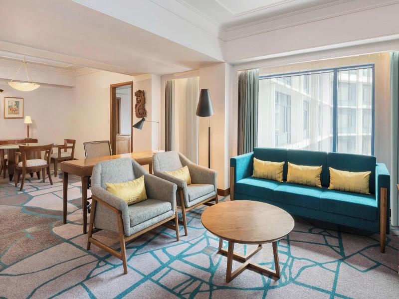 Le Meridien Jakarta image