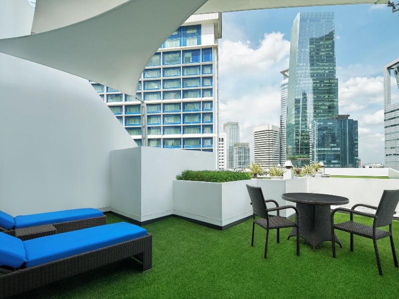 Le Meridien Jakarta image