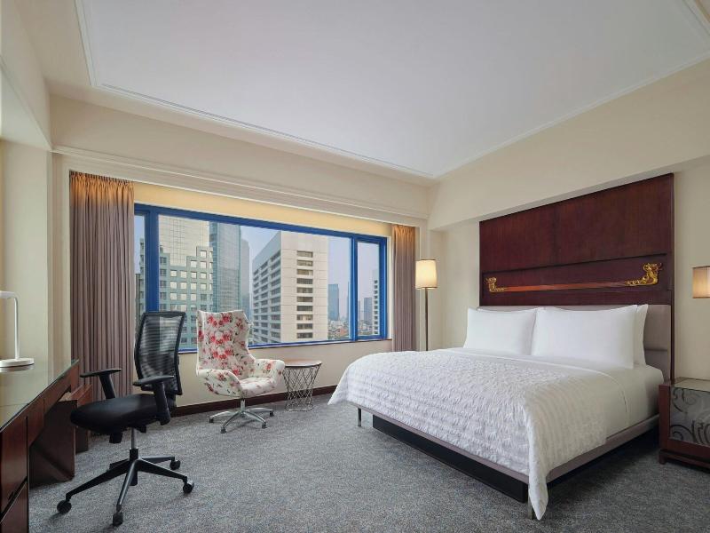 Le Meridien Jakarta image