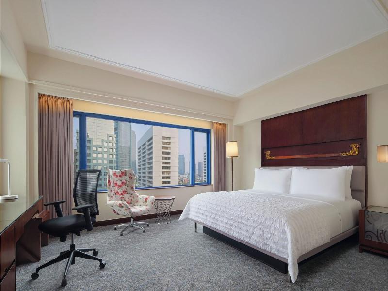 Le Meridien Jakarta image