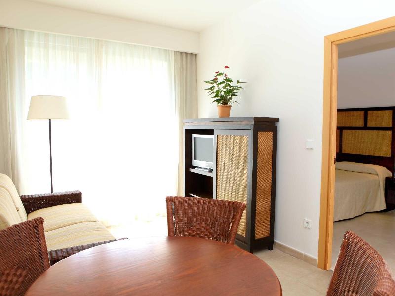 On Family Islantilla image