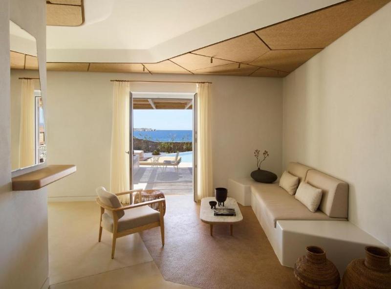 Bill & Coo Suites and Lounge image