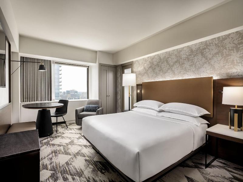 Le Centre Sheraton Hotel Montreal image