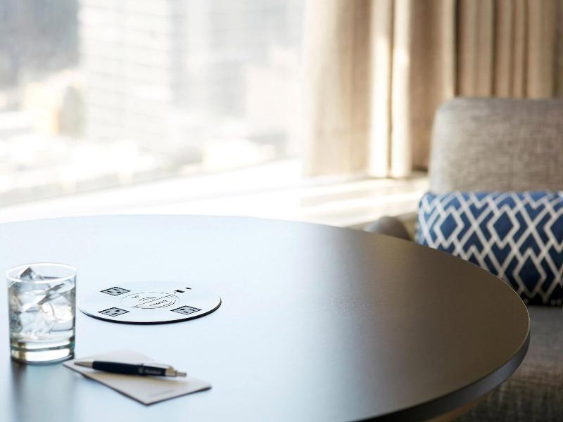 Le Centre Sheraton Hotel Montreal image