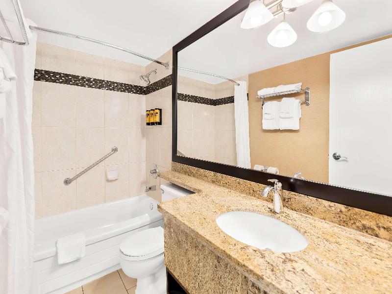 Best Western Plus Inner Harbour image