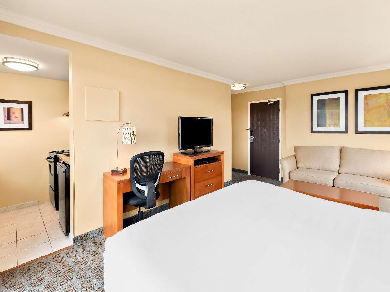 Best Western Plus Inner Harbour image