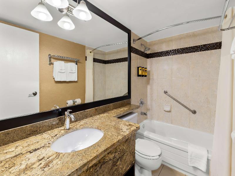 Best Western Plus Inner Harbour image