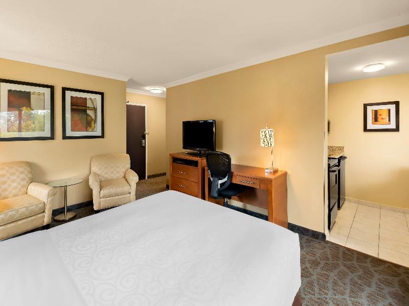 Best Western Plus Inner Harbour image