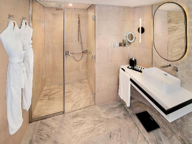 Sheraton Abu Dhabi Hotel & Resort image