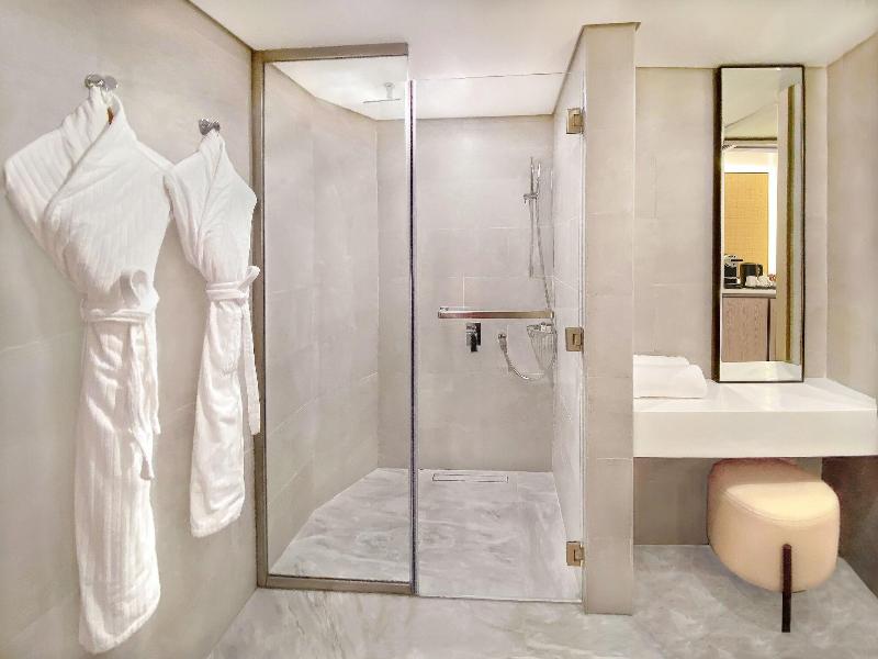 Sheraton Abu Dhabi Hotel & Resort image