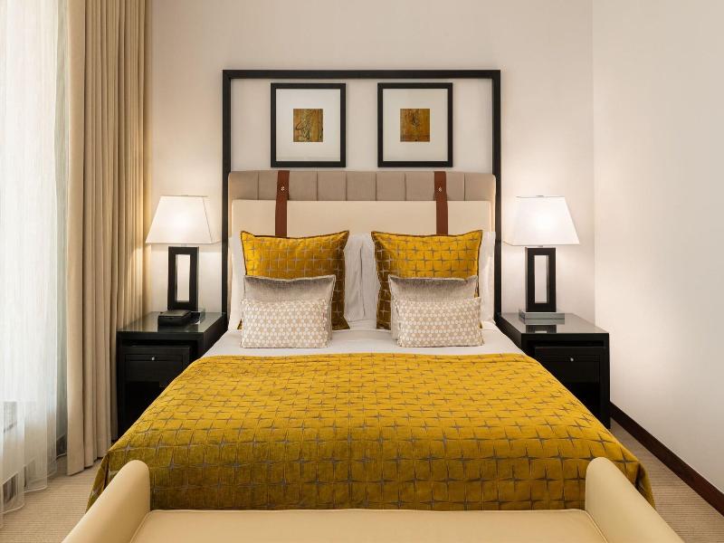 Grosvenor House, a Luxury Collection Hotel image