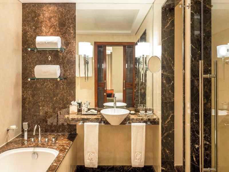 Grosvenor House, a Luxury Collection Hotel image