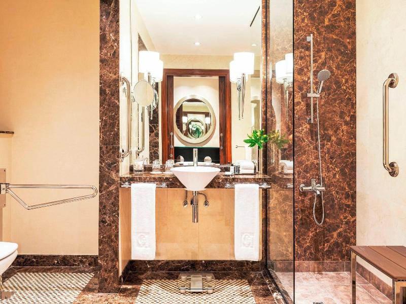Grosvenor House, a Luxury Collection Hotel image