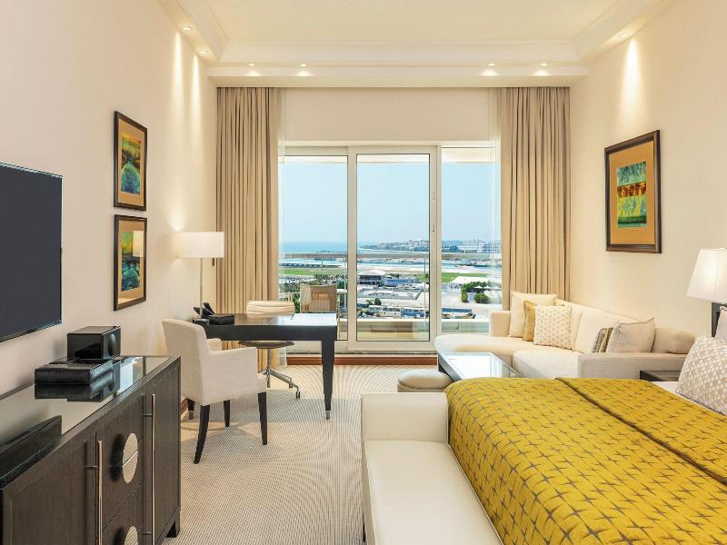 Grosvenor House, a Luxury Collection Hotel image
