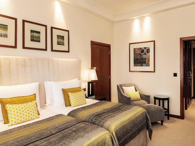Grosvenor House, a Luxury Collection Hotel image