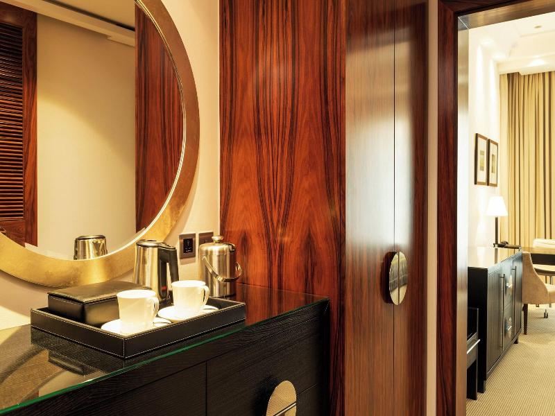 Grosvenor House, a Luxury Collection Hotel image