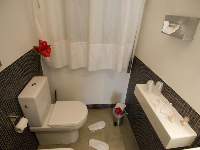 Angi Hotel image