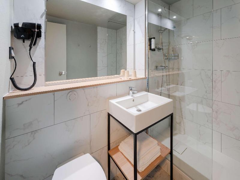 Sure Hotel by Best Western Rochefort-sur-Mer image