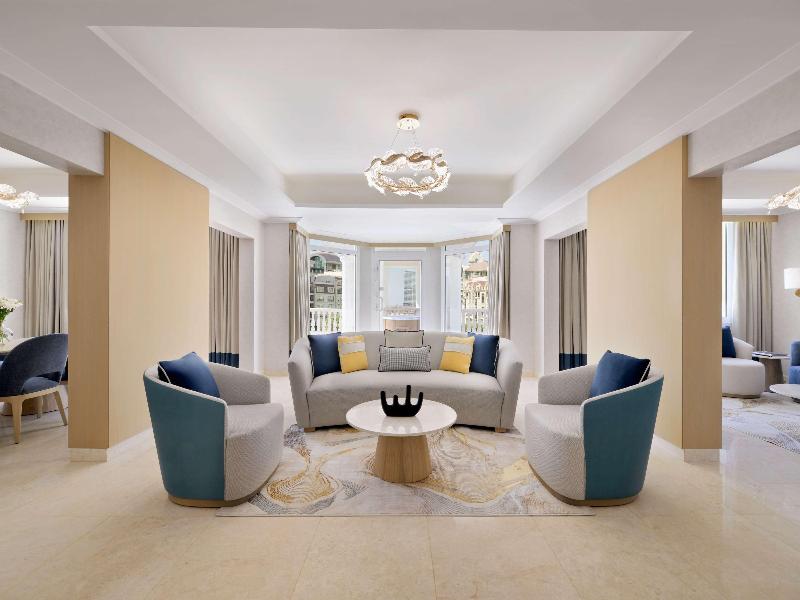 Swissotel Al Murooj Dubai image