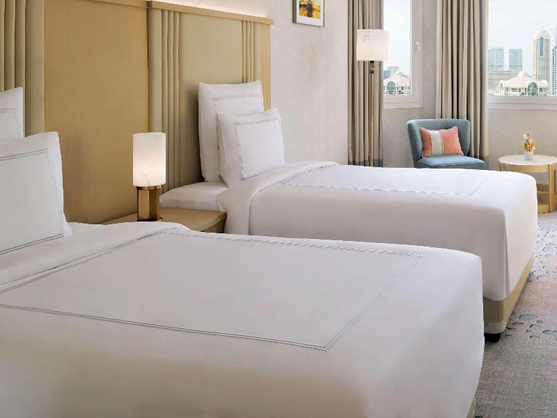 Swissotel Al Murooj Dubai image