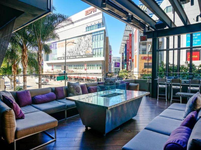 E-Central Downtown Los Angeles Hotel image