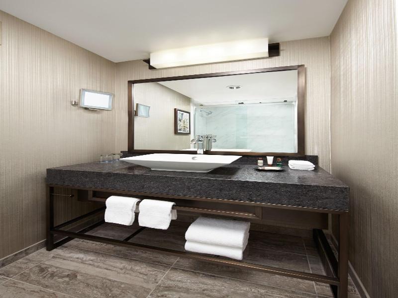 Sheraton Gateway Hotel Los Angeles Airport image