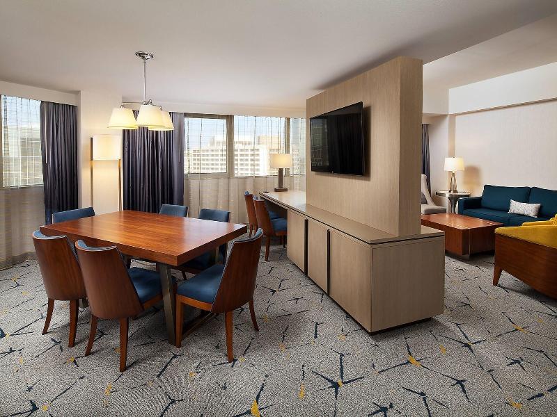 Sheraton Gateway Hotel Los Angeles Airport image