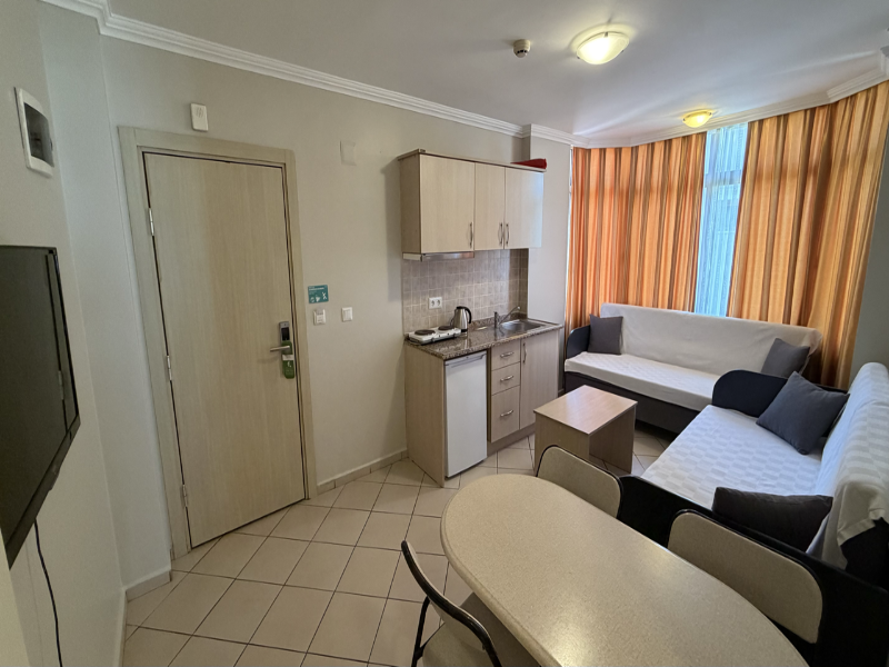 Arya Otel image