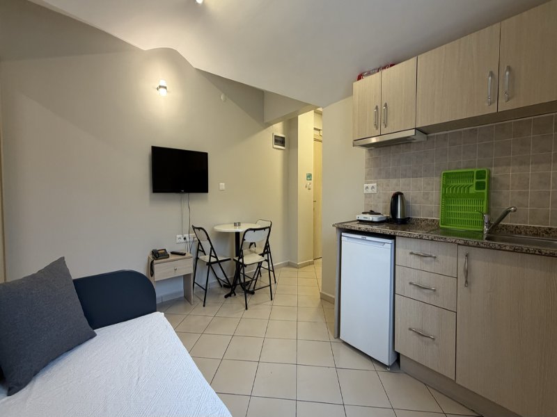 Arya Otel image