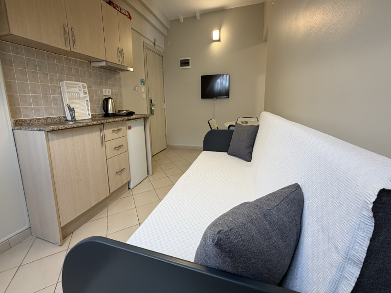 Arya Otel image
