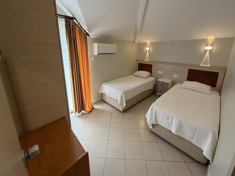Arya Otel image