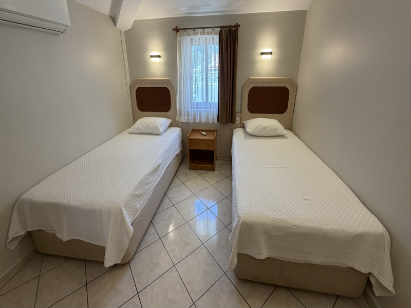 Arya Otel image