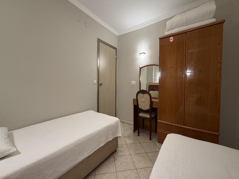 Arya Otel image