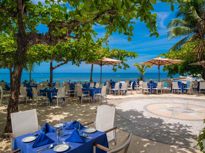 Round Hill Hotel & Villas image