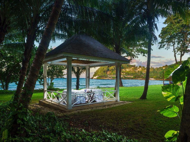 Round Hill Hotel & Villas image
