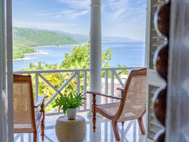 Round Hill Hotel & Villas image