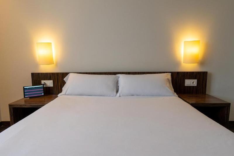 HOTEL ETH RIOJA image
