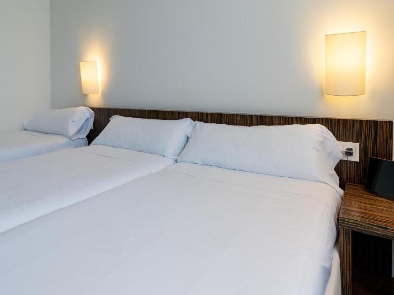 HOTEL ETH RIOJA image