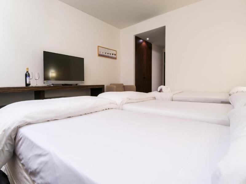 HOTEL ETH RIOJA image