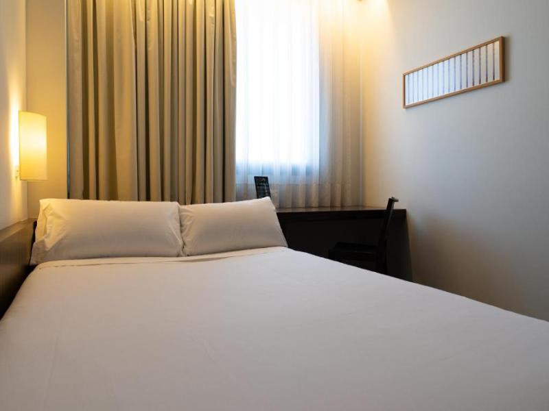 HOTEL ETH RIOJA image