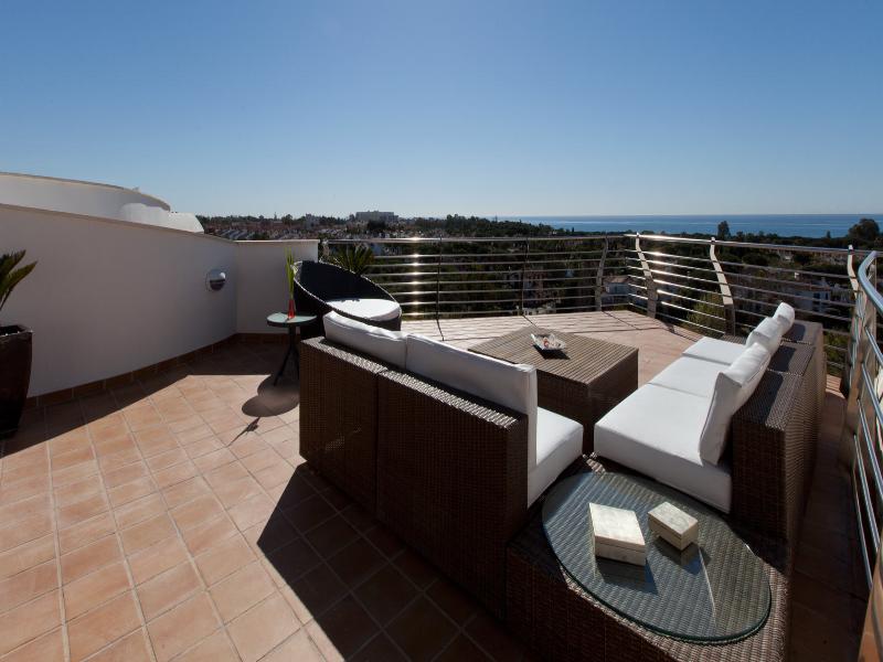Senator Banus image