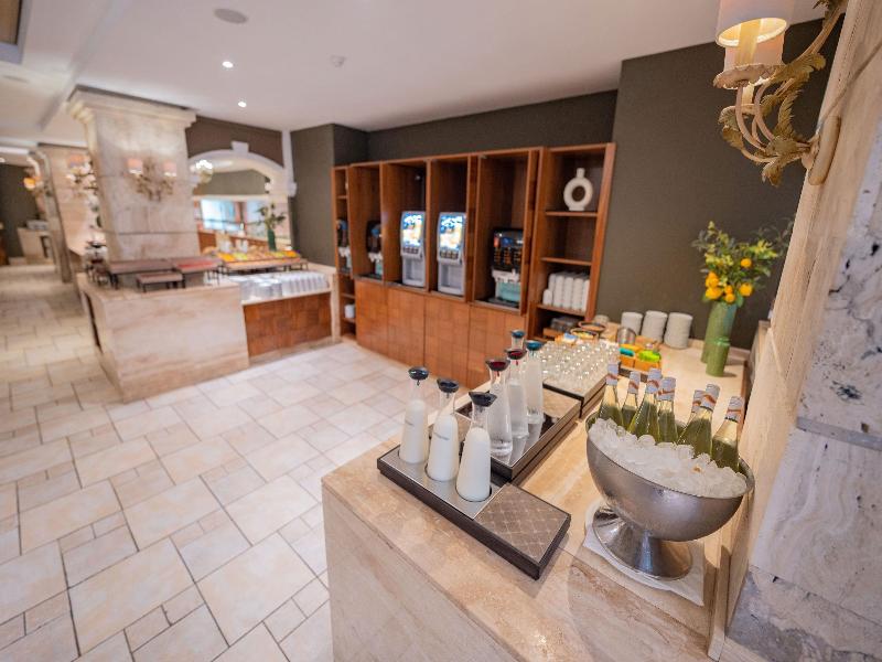 Maritim Antonine Hotel & Spa image