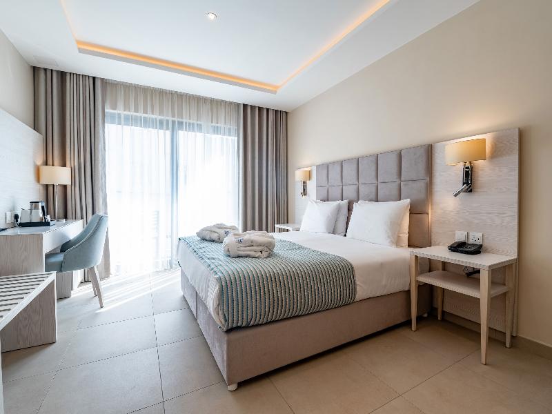 Maritim Antonine Hotel & Spa image